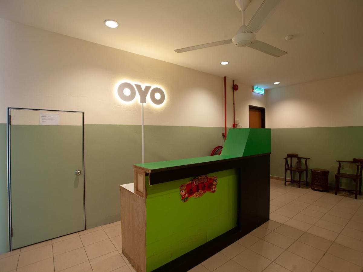 Oyo89487太空酒店 居銮 外观 照片