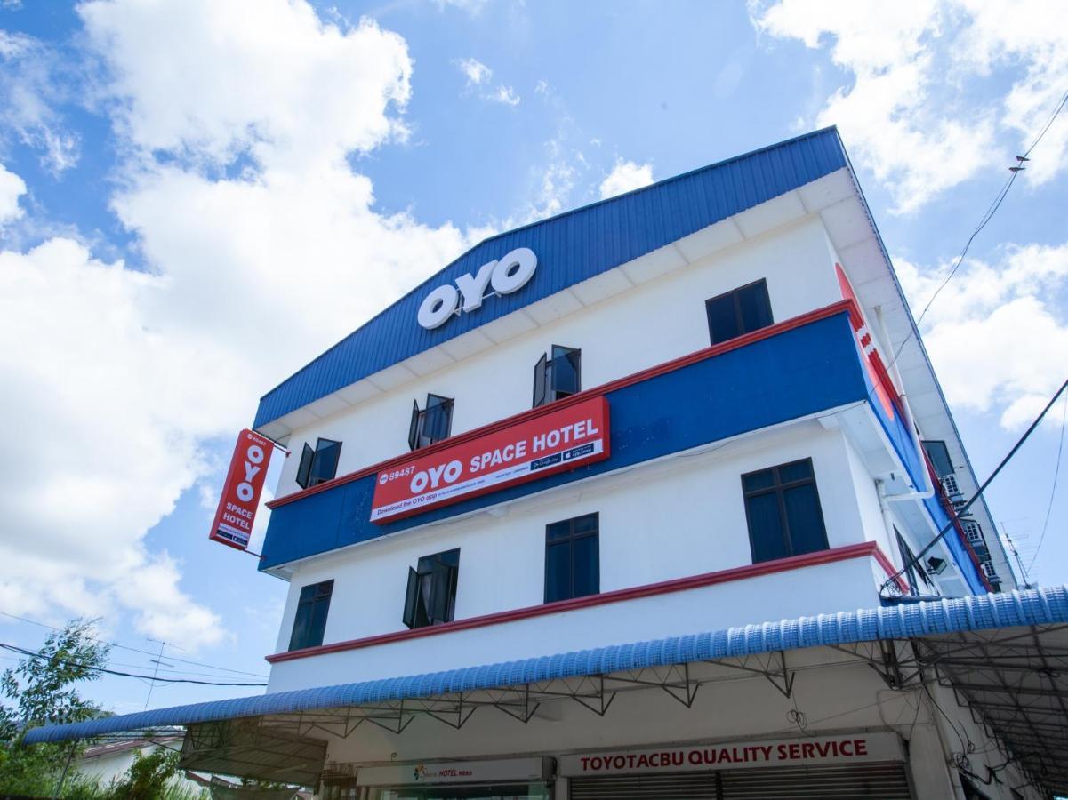 Oyo89487太空酒店 居銮 外观 照片