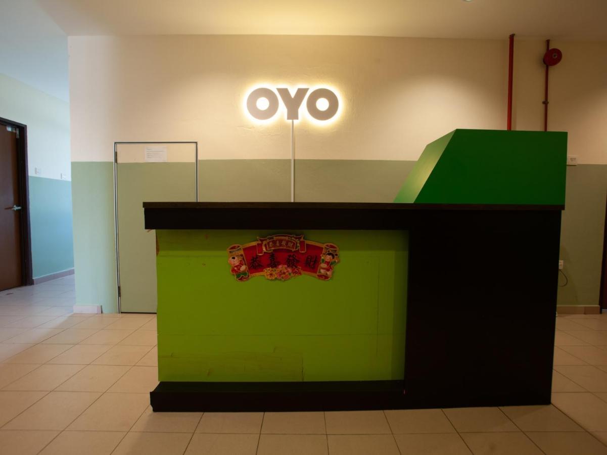 Oyo89487太空酒店 居銮 外观 照片